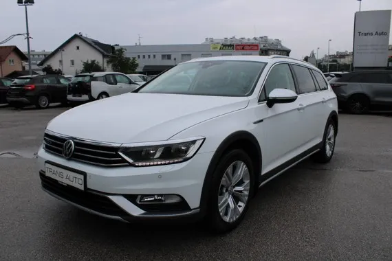 Volkswagen Passat Alltrack 2.0 TDi DSG 4Motion Image 1